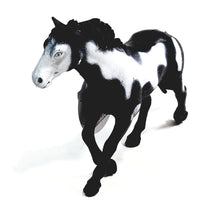 PLANET EARTH Black & White Mustang 5" North American Animals Plastic Figure
