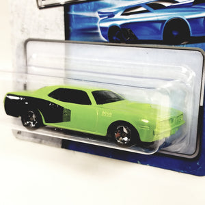 Maisto Fresh Metal Plymouth Hemi Cuda Lime Green Hardtop 1/64 Scale Diecast Truck