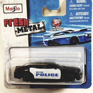 Maisto Fresh Metal Dodge Charger Metro Police Interceptor Black & White Squad Car 1/64 Scale Diecast